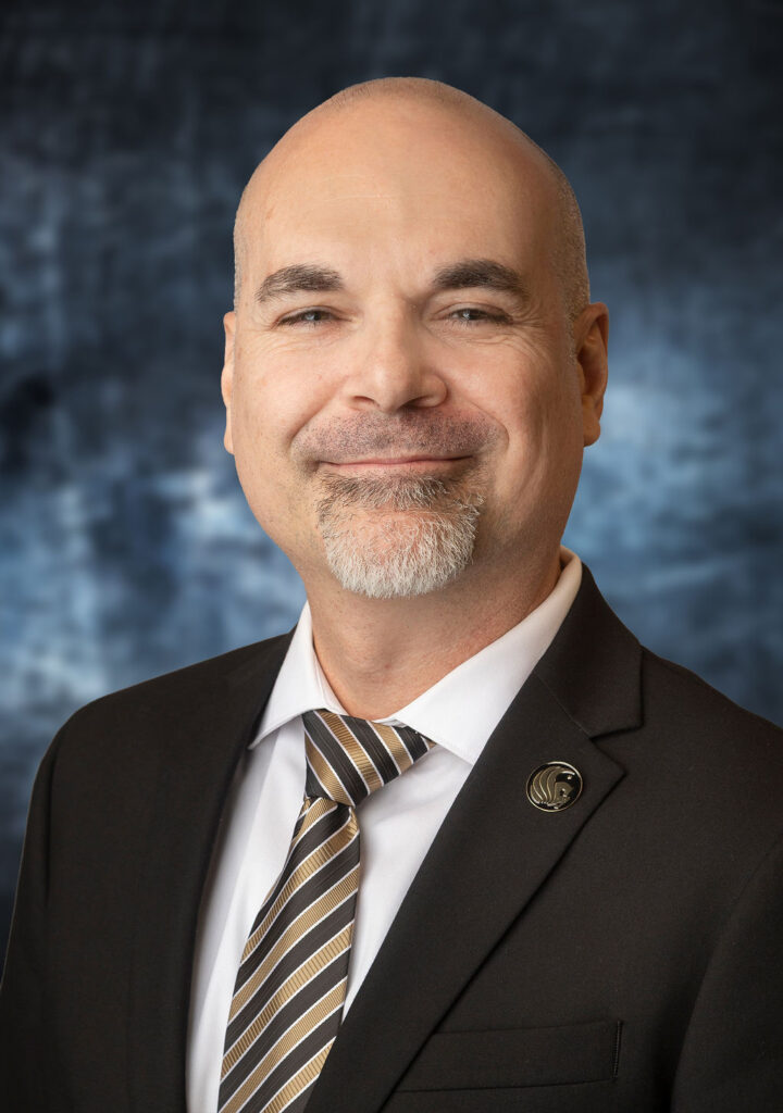 Portrait Headshot of Erick Kepfer