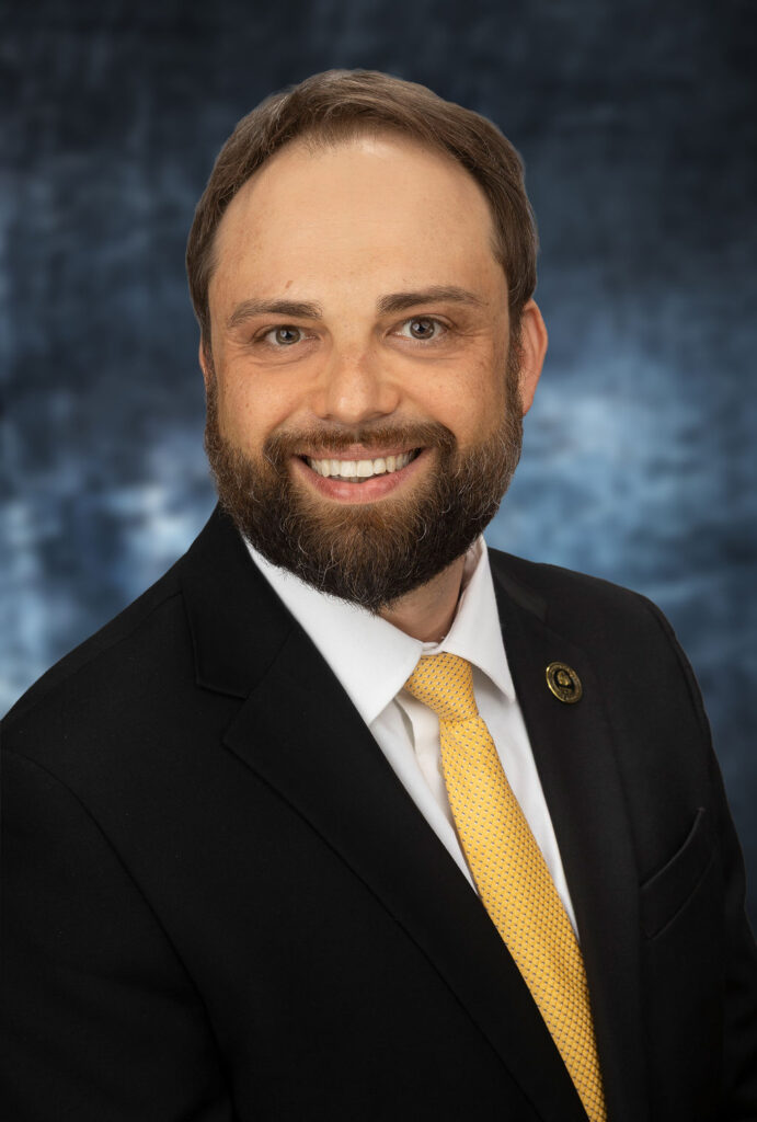 Portrait Headshot of Kyle Trager