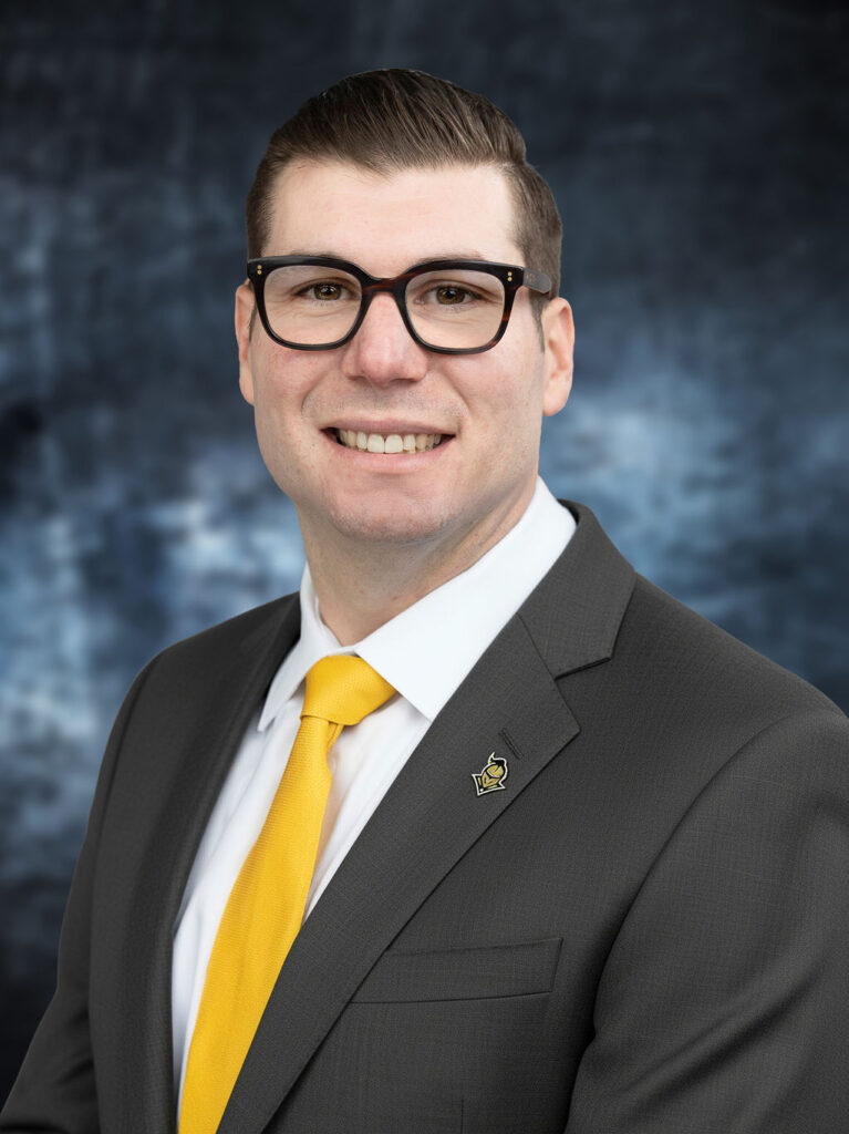 Portrait Headshot of Mathew Bernstein