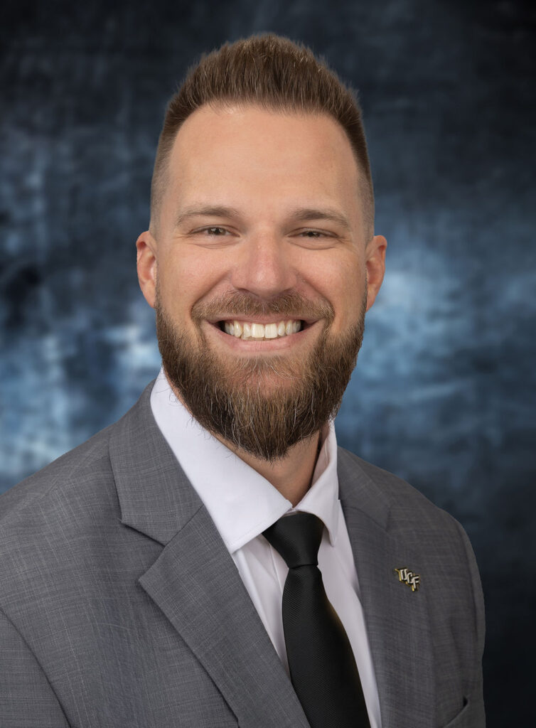 Portrait Headshot of Thomas Bolick